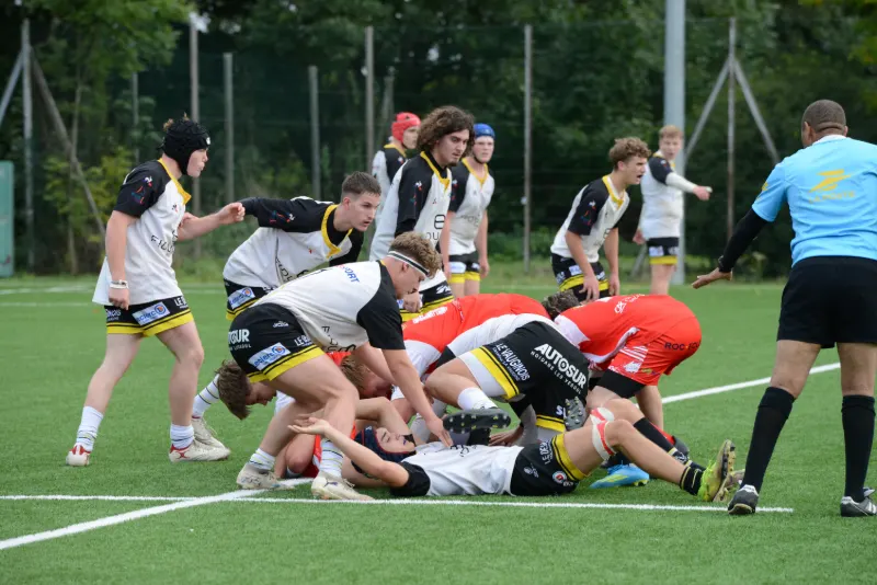 Rugby U19 : regroupement au sol